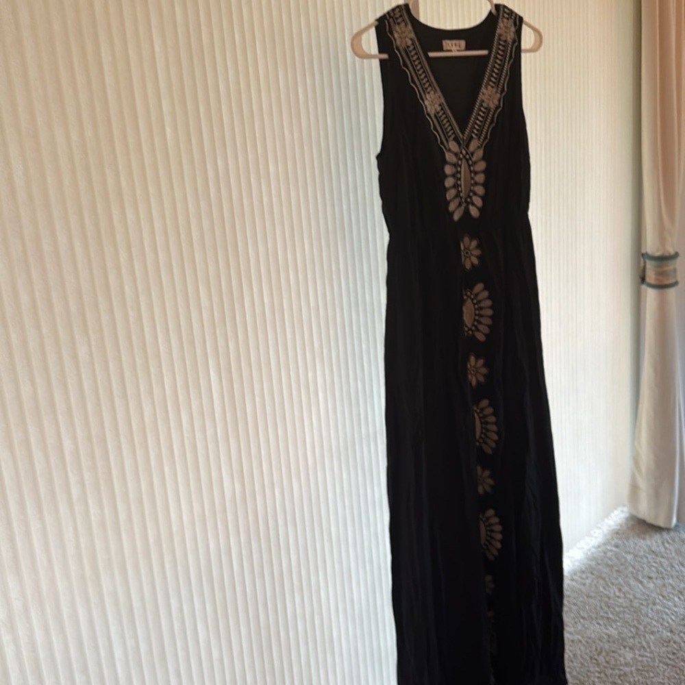 THML Maxi Black Embroidered Dress Size Medium Anthropologie Viscose EUC - Picture 3 of 6